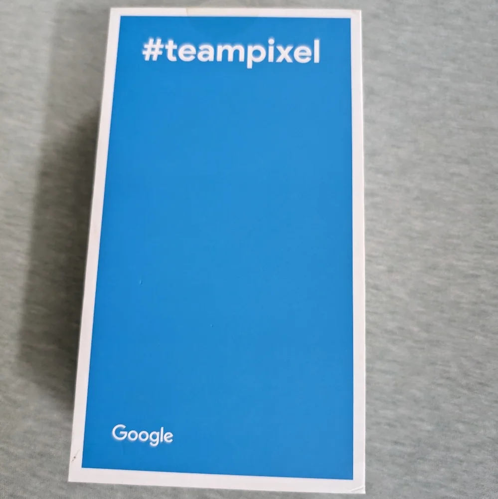 Google Pixel 2 XL BOX and accessories, NO PHONE included. Please see description